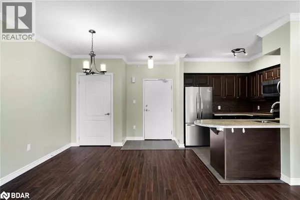 Barrie, ON L4N5T5,39 FERNDALE DR South #106