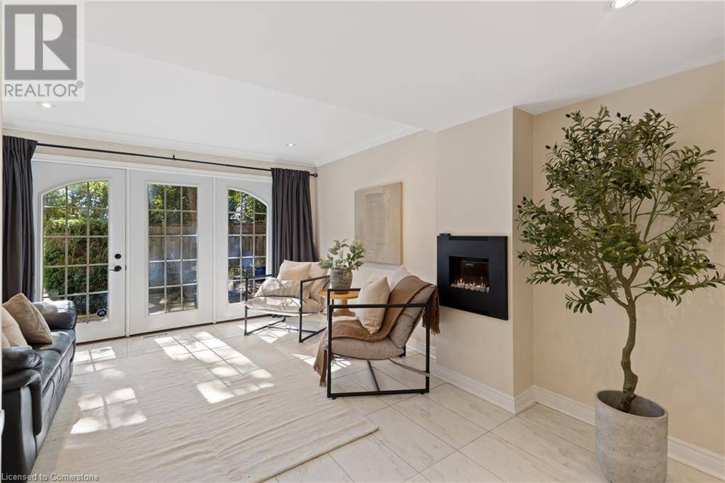 Oakville, ON L6K3X6,126 BRANT Street