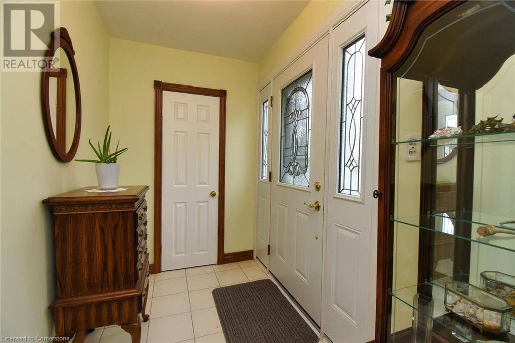 Hamilton, ON L8K3W3,9 CARENE Avenue