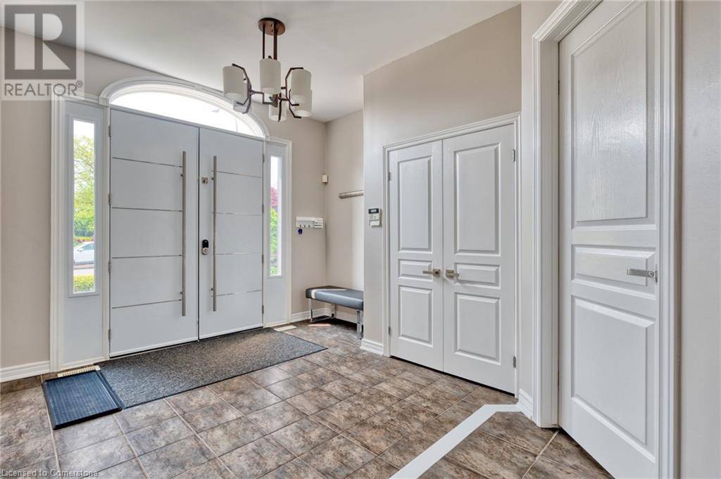 Ancaster, ON L9K1N9,63 HOLKHAM Avenue