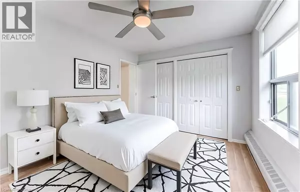 Kitchener, ON N2C2H9,1100 COURTLAND AVE East #211