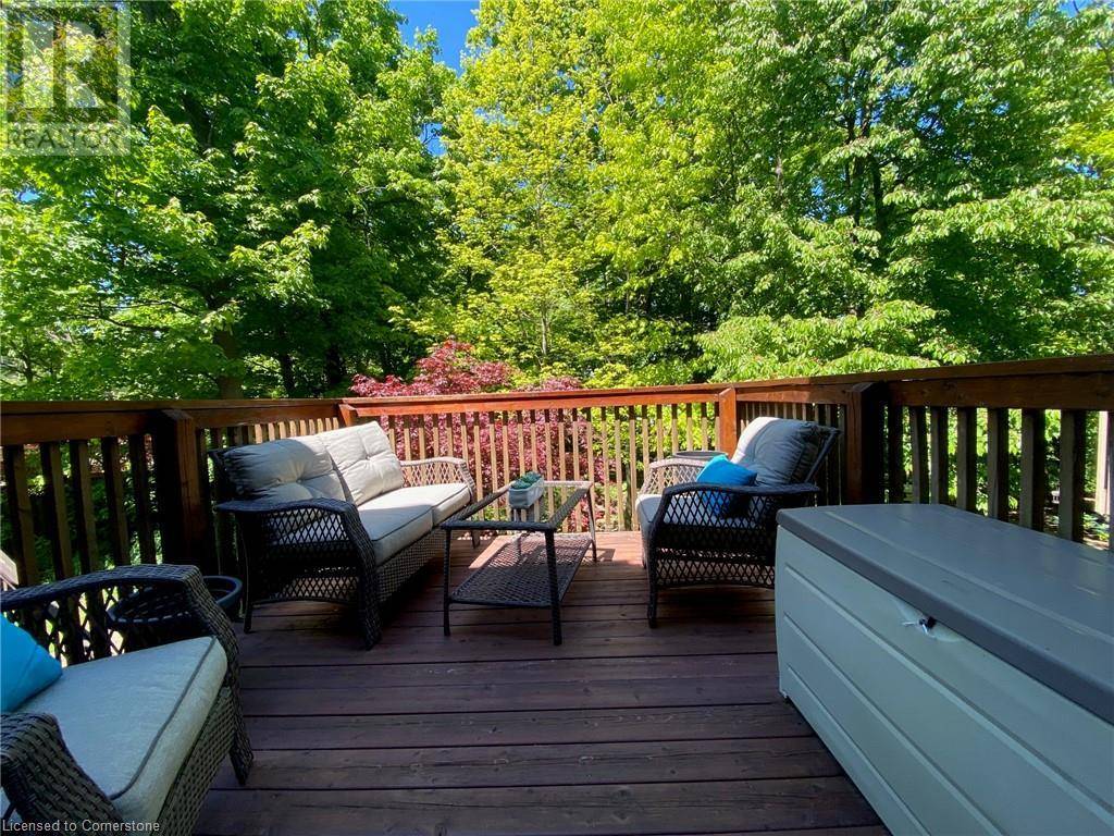 348 HIGHLAND RD West #3, Stoney Creek, ON L8J3W5