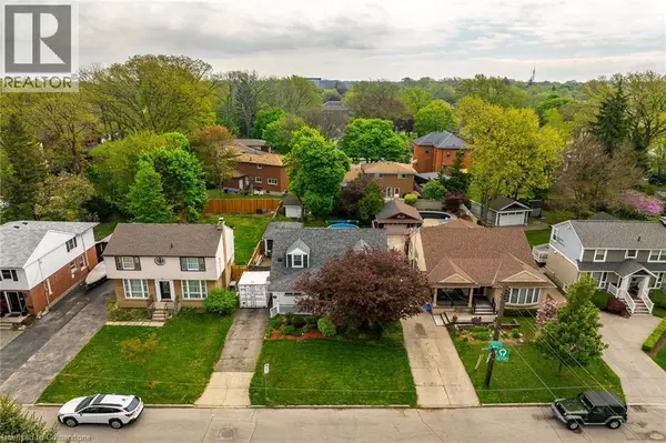 Hamilton, ON L9C3J1,77 ARCADE Crescent