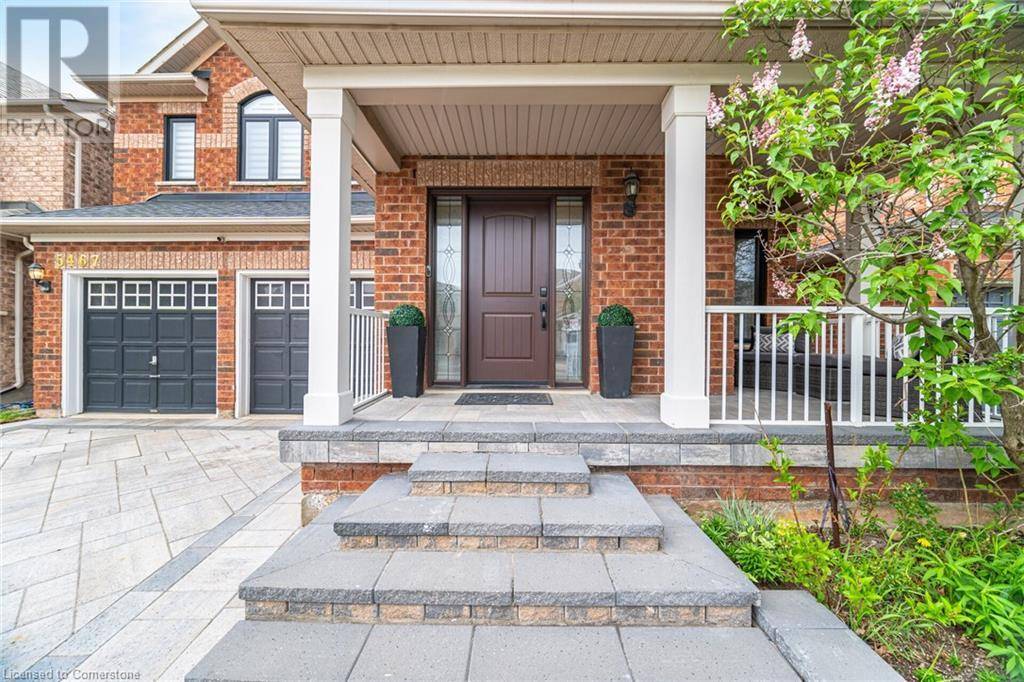 Burlington, ON L7L7C6,5467 BLUE SPRUCE Avenue