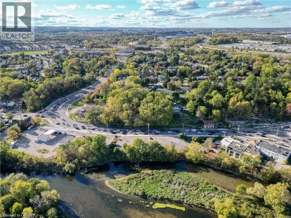 180 FOUNTAIN Street S, Cambridge, ON N3H1H9