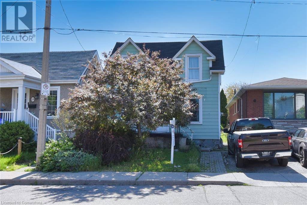 336 TRAGINA Avenue N, Hamilton, ON L8H5E3