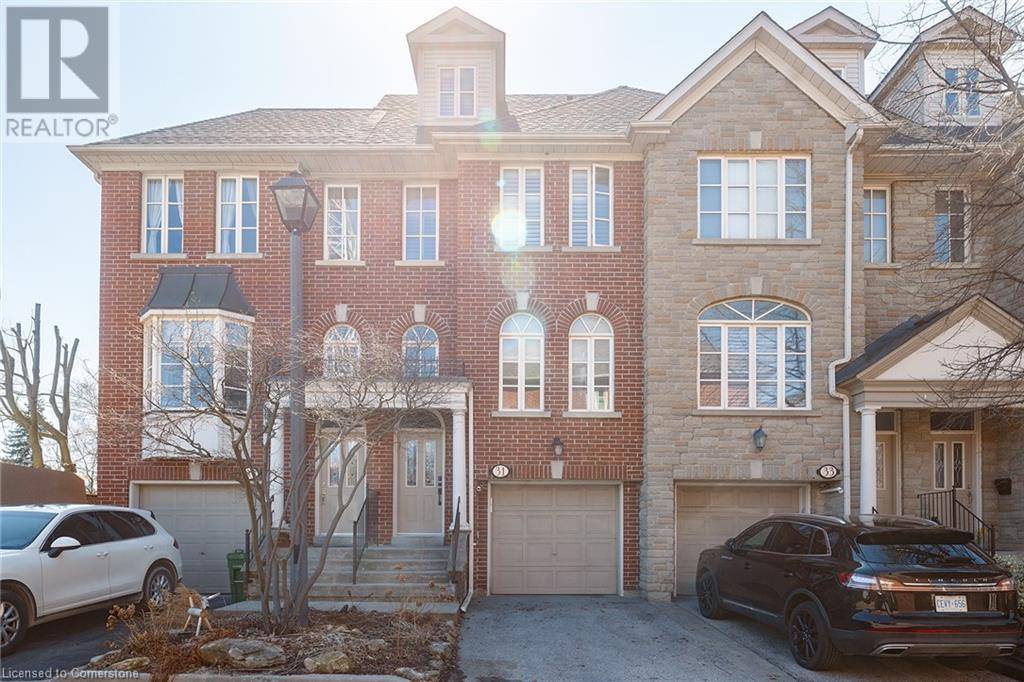 31 BROWNSTONE Lane, Toronto, ON M8X2Z6