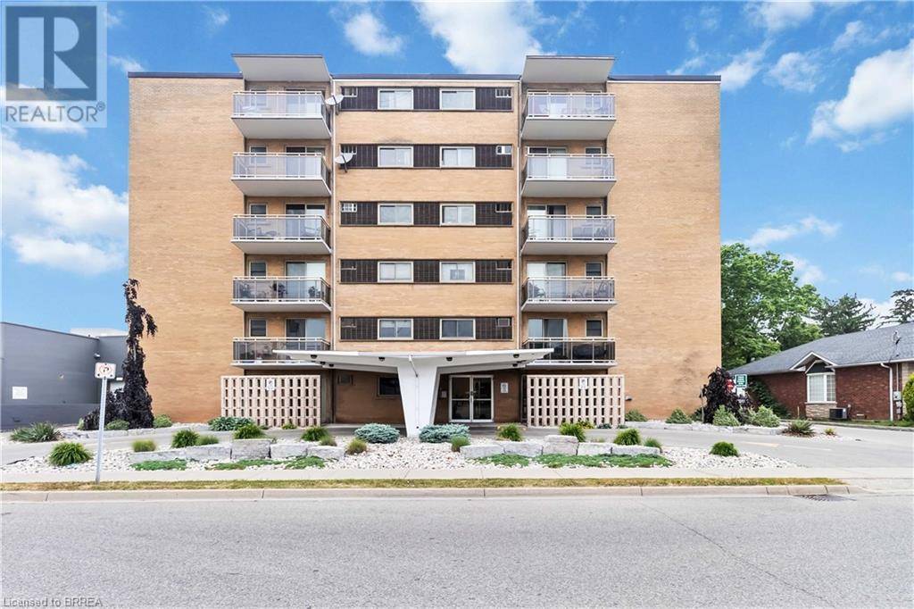 Brantford, ON N3R1V5,87 ST GEORGE ST #604