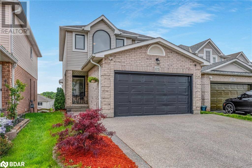 175 HOLLYRIDGE Crescent, Kitchener, ON N2N3C4