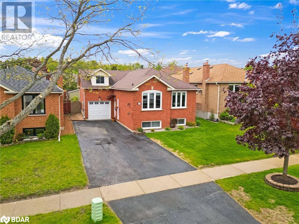 16 BALLISTON Road, Barrie, ON L4N6Z6
