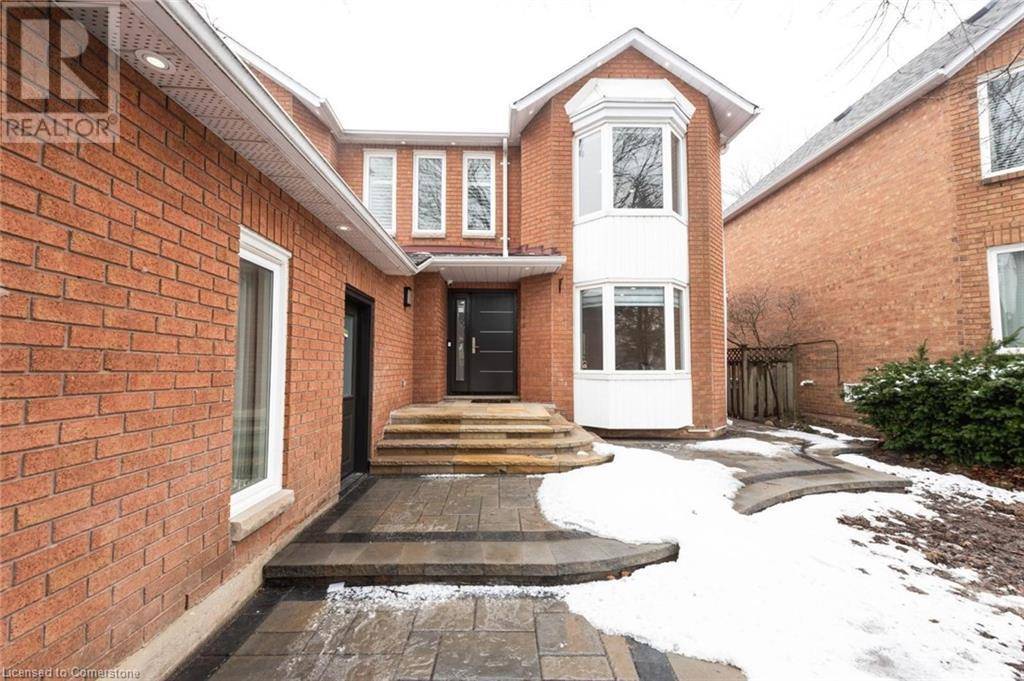 2116 EIGHTH LINE #Upper, Oakville, ON L6H3Z1