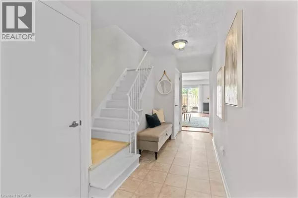 Burlington, ON L7L5J9,4197 LONGMOOR DR #1