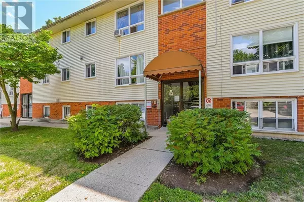 Kitchener, ON N2G3L6,119 CEDAR ST South #12