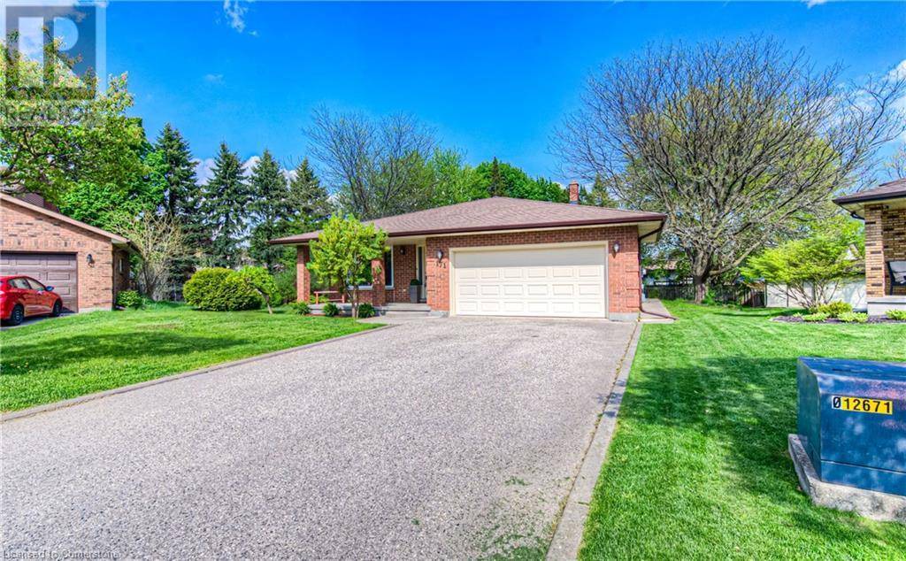 Waterloo, ON N2K3K2,171 MAYBERRY Court