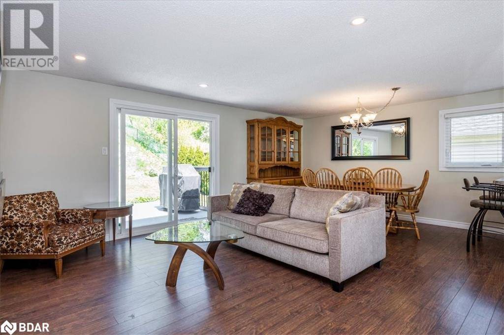 Barrie, ON L4N1M1,196 EDGEHILL Drive