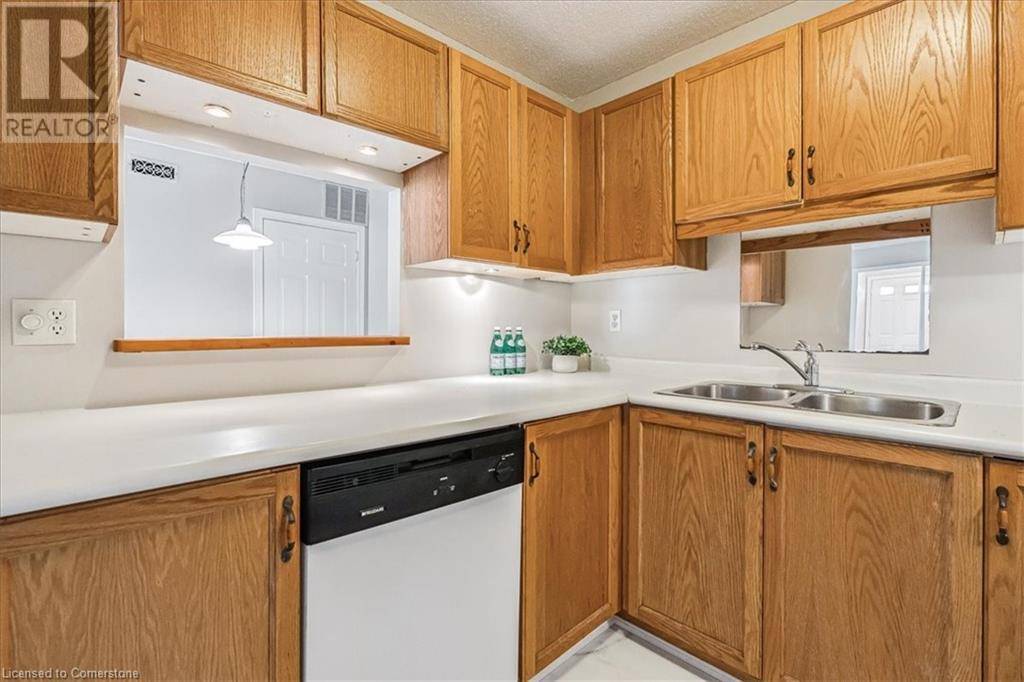 Burlington, ON L7M4R4,4140 FOXWOOD DR #1102
