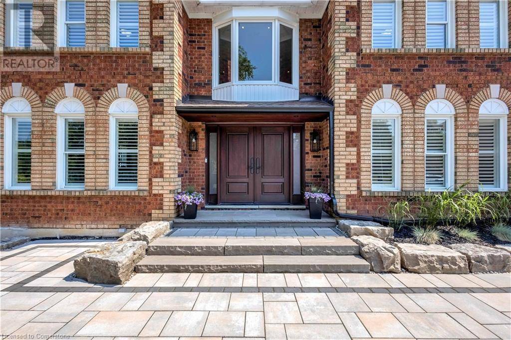 Burlington, ON L7P4T3,1399 WINTERBERRY Drive