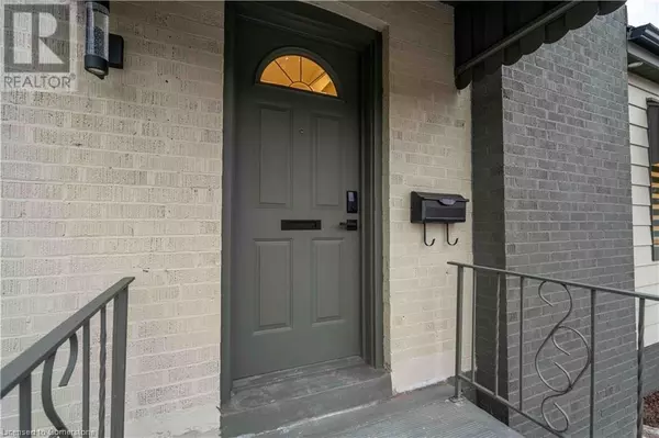 Stoney Creek, ON L8G1Z4,104 SECOND ST North #UPPER