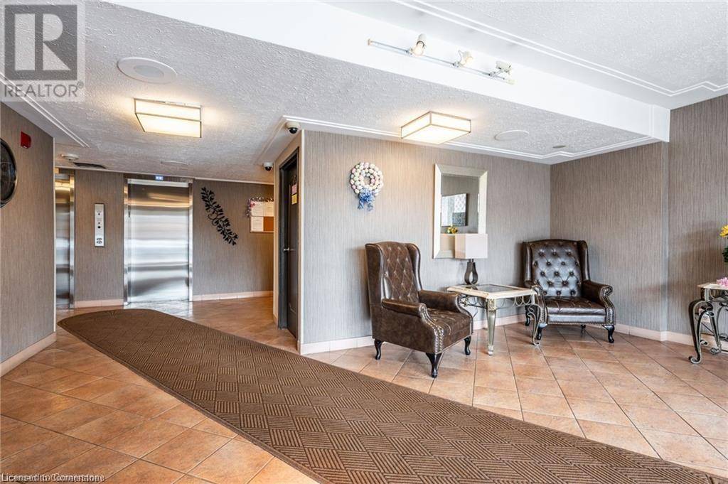 Hamilton, ON L8K6N1,40 HARRISFORD ST #402