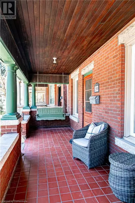 Hamilton, ON L8P4C1,280 LOCKE Street S