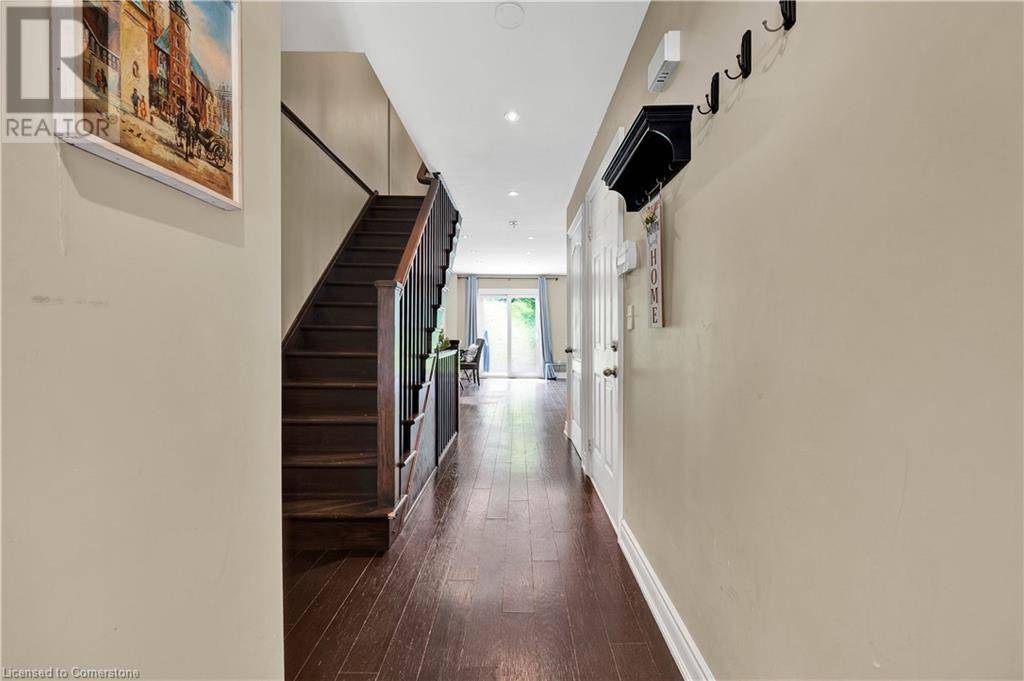 Waterloo, ON N2J4G3,304 BLUEVALE ST North #38