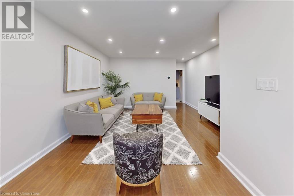 Burlington, ON L7P2P1,2373 MARYVALE Court