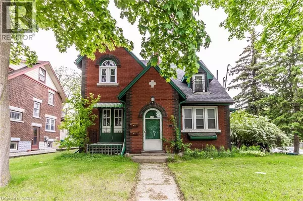178 ERB Street W, Waterloo, ON N2L1V3