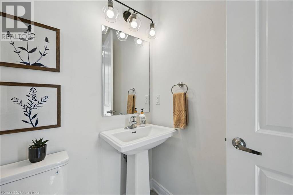Oakville, ON L6H0Y7,58 WILLIAM CRAWLEY WAY