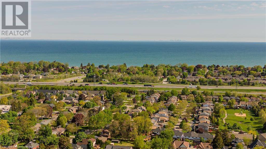 Grimsby, ON L3M1B5,82 TERRACE Drive