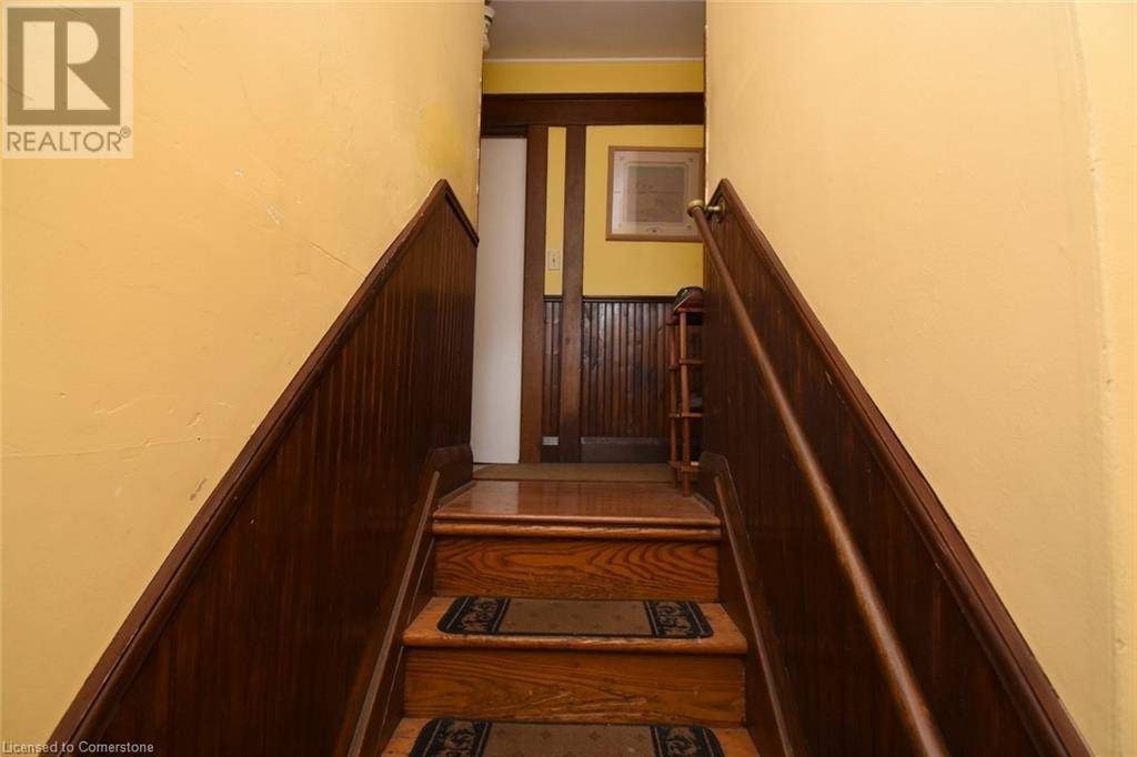 Mississauga, ON N5E2R5,1052 DETA RD #4