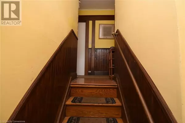 Mississauga, ON N5E2R5,1052 DETA RD #4