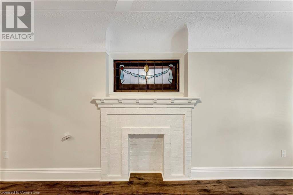 Hamilton, ON L8P2J4,449 HERKIMER Street