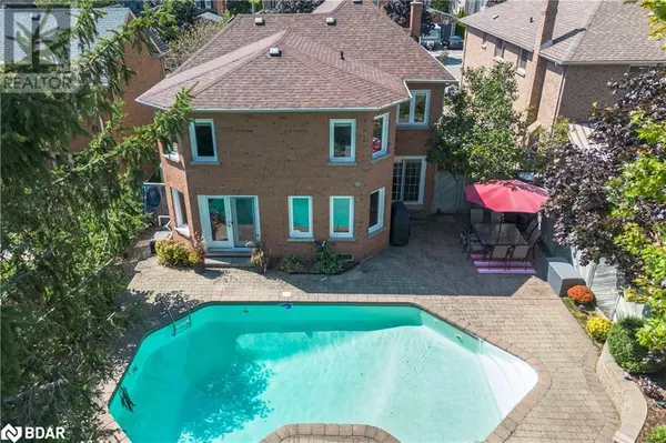 19 GRAND FOREST Drive, Barrie, ON L4N7E7