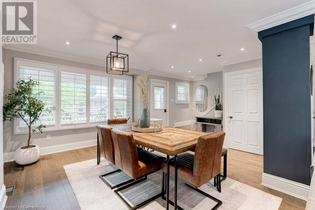 Waterdown, ON L0R2H0,54 FLAMBORO Street