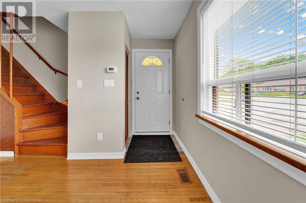 Guelph, ON N1E3G8,104 WAVERLEY Drive