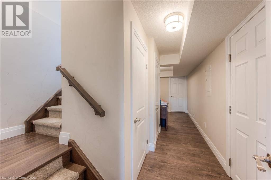 Waterloo, ON N2T2J7,537 VALHALLA CRES #Lower