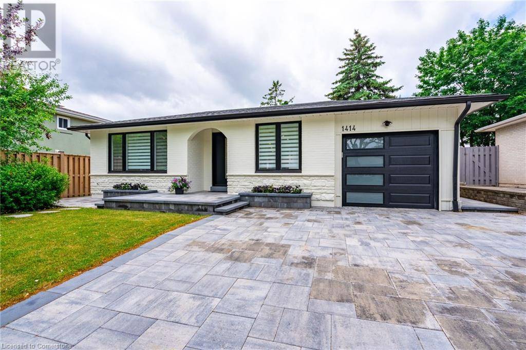 Burlington, ON L7M1J6,1414 ALLANGROVE Drive