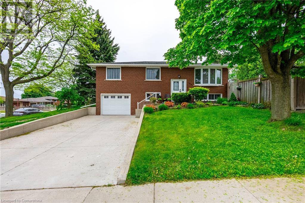 Hamilton, ON L9C5Z6,389 HAWKRIDGE Avenue
