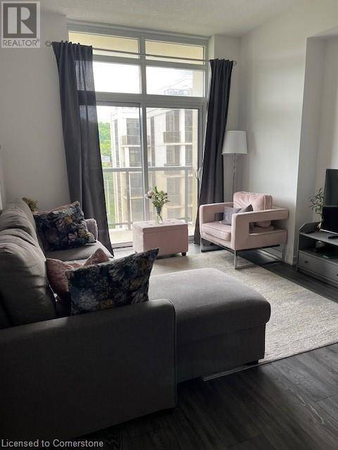 Hamilton, ON L8P0C2,81 ROBINSON ST #802