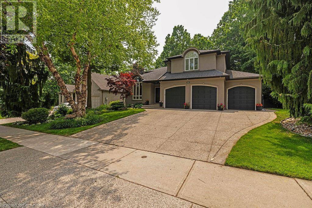 Burlington, ON L7P4W4,1091 FORESTVALE Drive