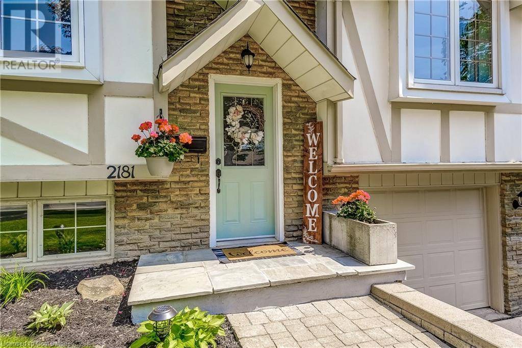 Burlington, ON L7P3G4,2181 LANCASTER Crescent