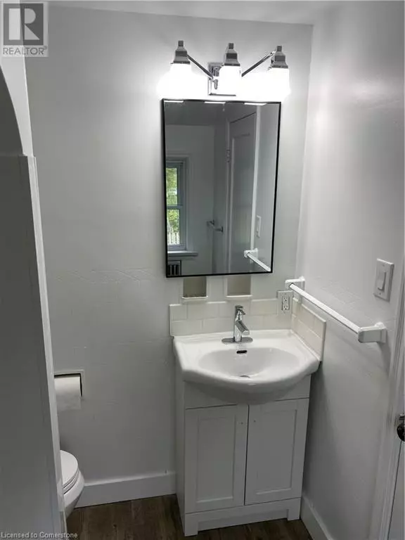 Kitchener, ON N2M1X4,49 WEST Avenue