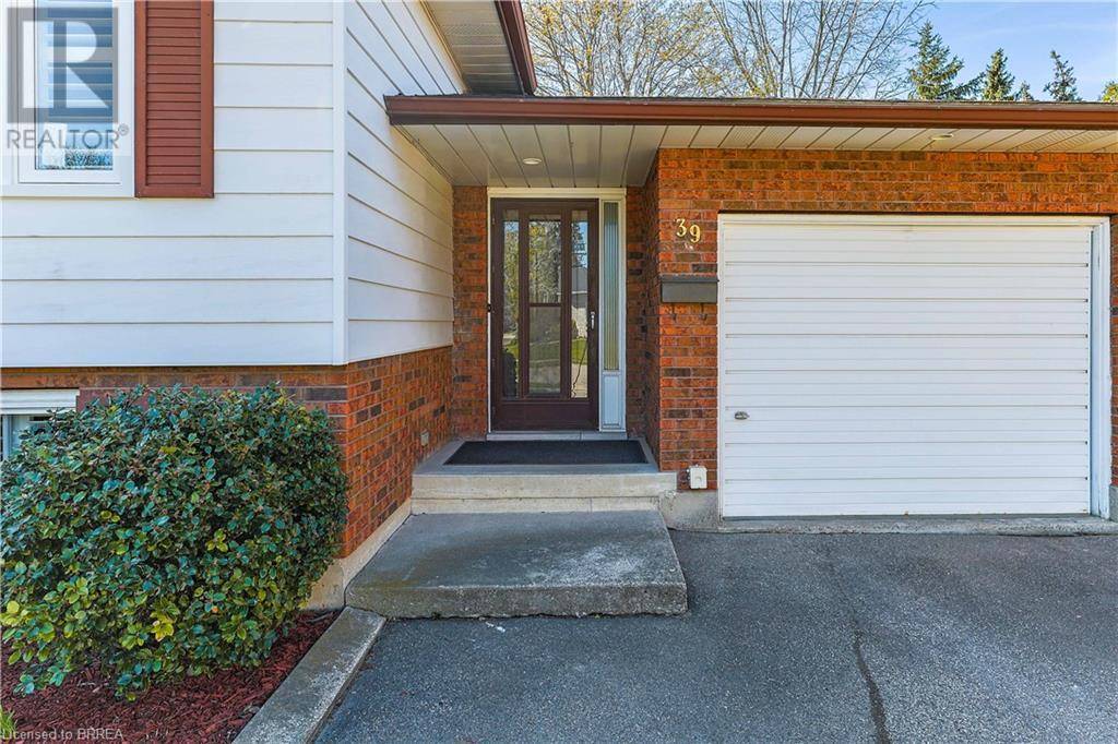 Brantford, ON N3R6B3,39 WILDFLOWER Lane