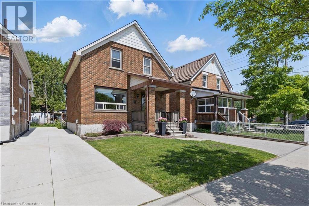 6 HERLAN Avenue, Kitchener, ON N2G4K3