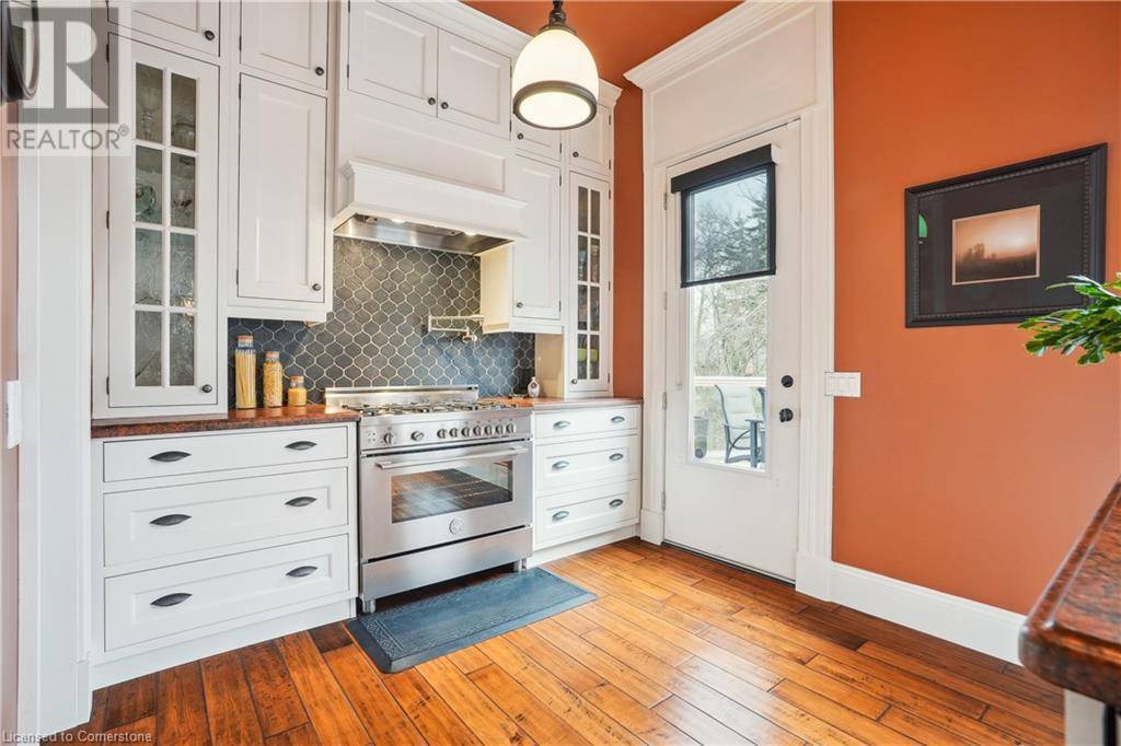 Burlington, ON L7T2Z5,888 PARTRIDGE Drive