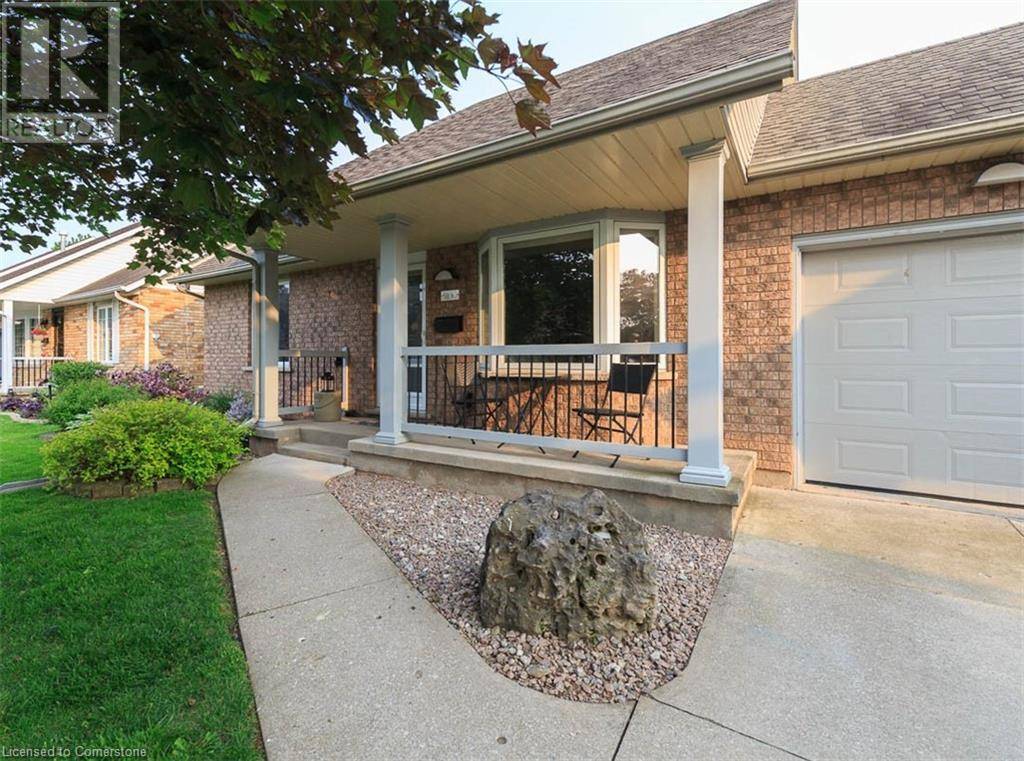 Beamsville, ON L3J0J6,5130 HAWTHORN Drive