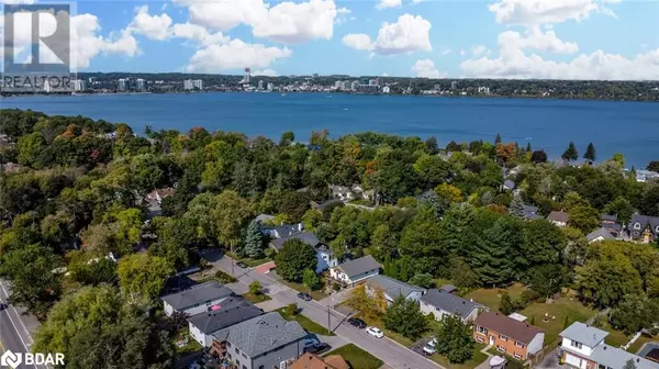 210 SOUTHVIEW Road, Barrie, ON L4N3X7