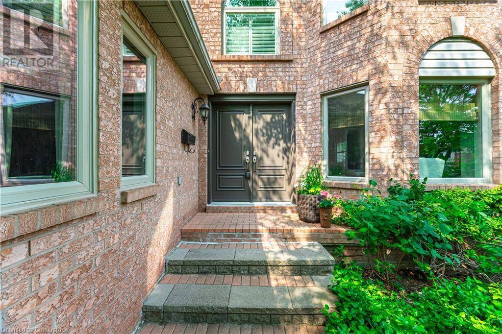 Oakville, ON L6M1M8,323 NORTHWOOD Drive
