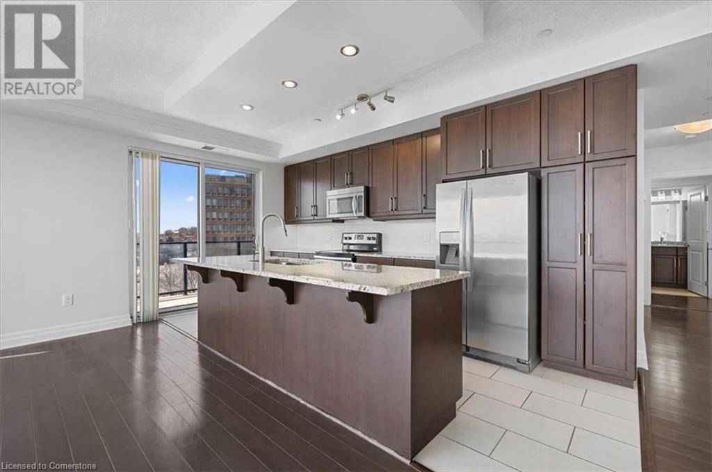 Guelph, ON N1H2Z6,160 MACDONELL ST #607
