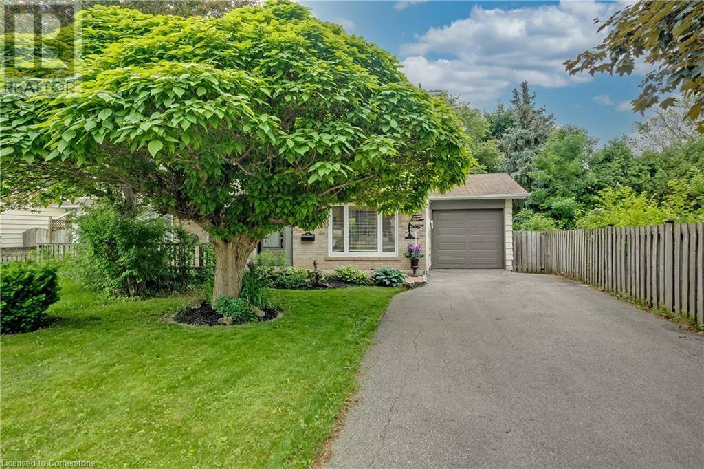 Burlington, ON L7M1P1,1519 NEWLANDS Crescent